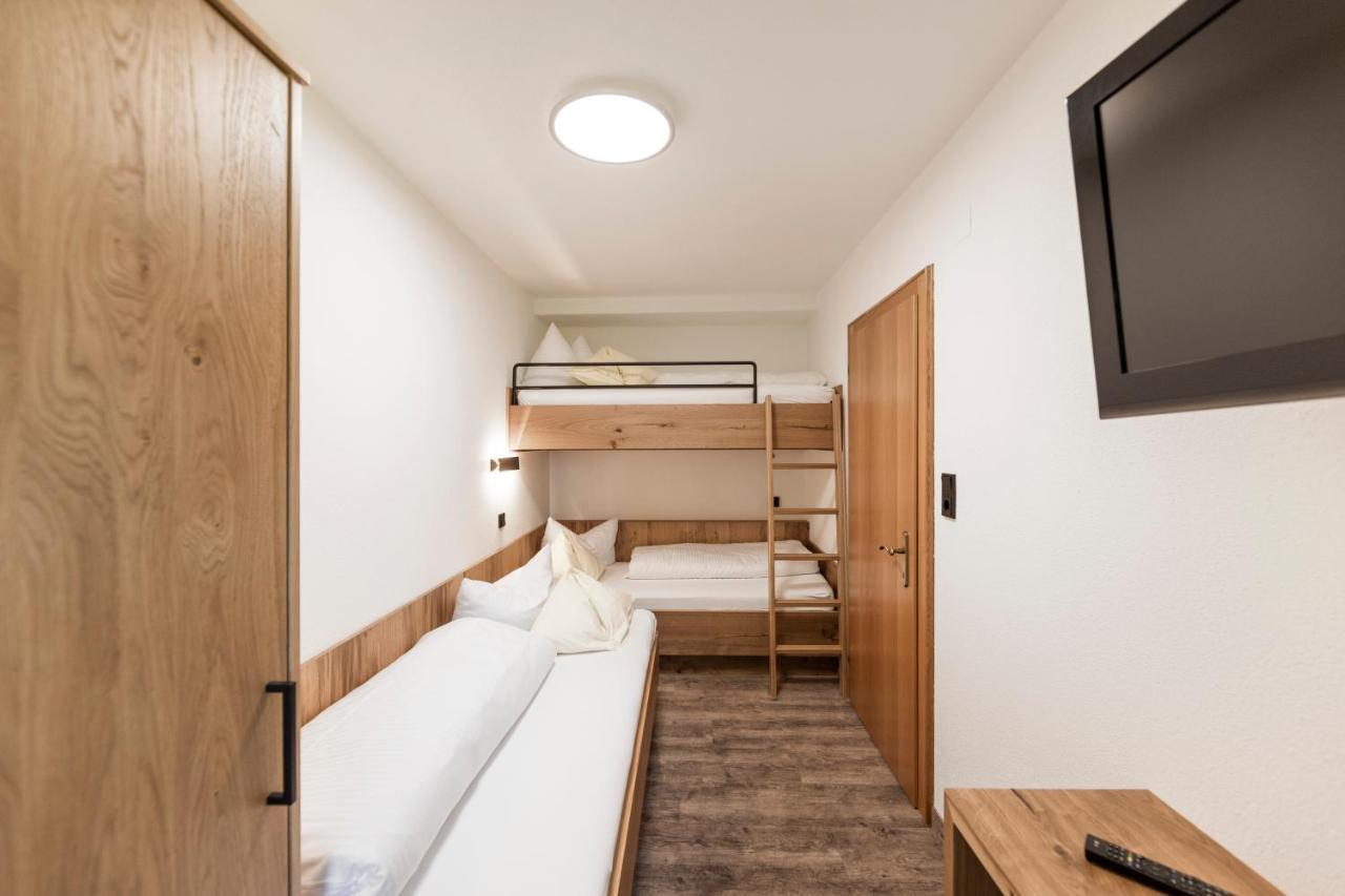 Alpenhof Hotell Lermoos Eksteriør bilde