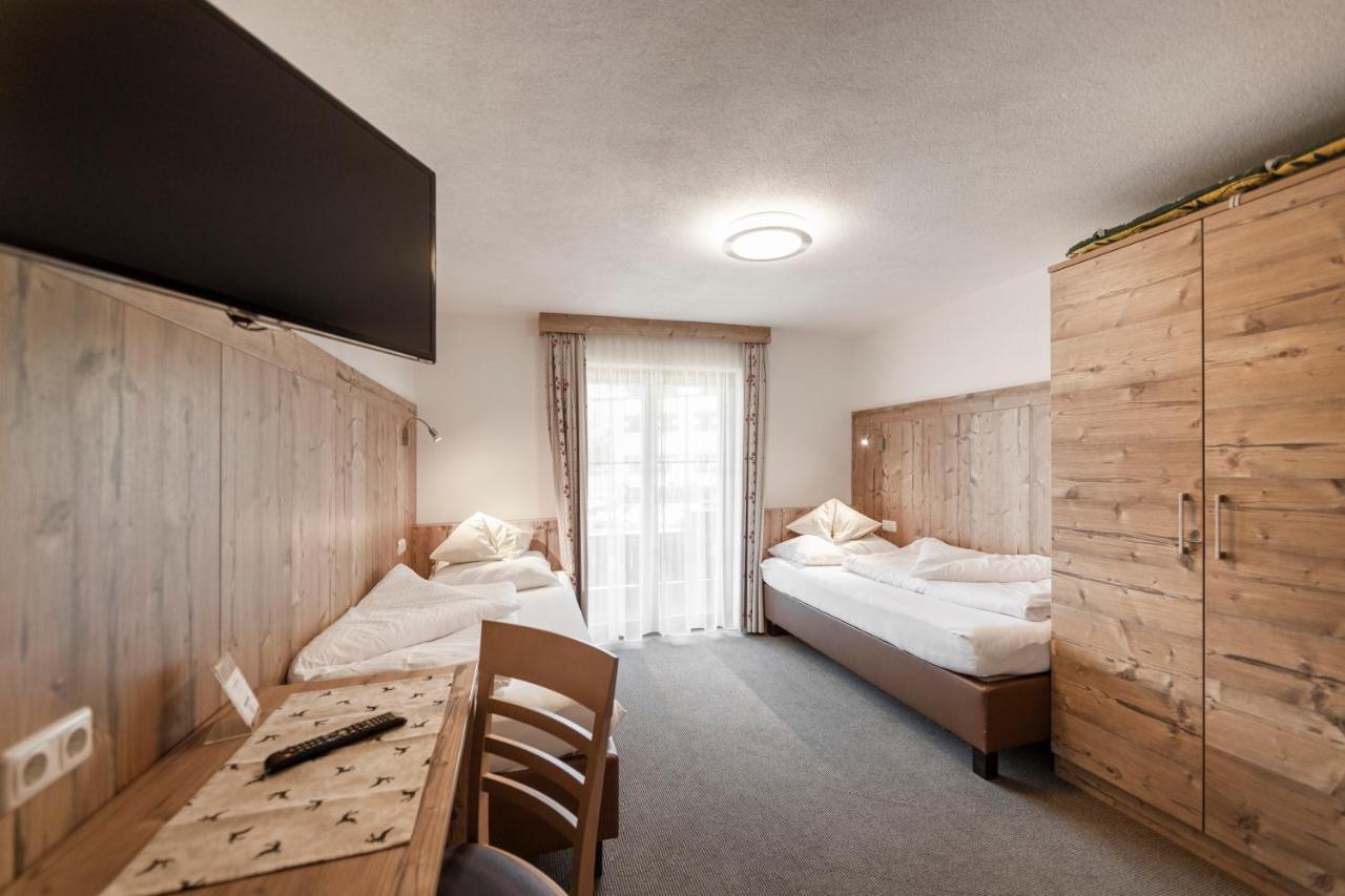 Alpenhof Hotell Lermoos Eksteriør bilde